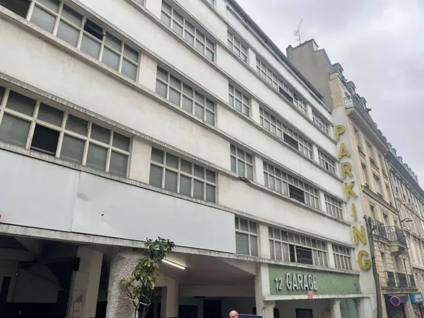 Parking 12 m²