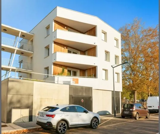 T3 récent de 2015 avec terrasse et parking