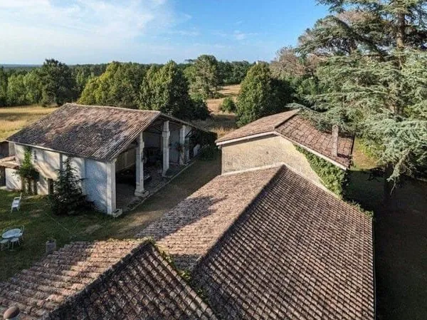 Maison 10 pièces 420 m²