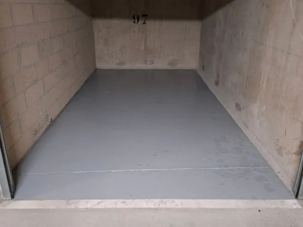 Box double 24m2 - La Rochette