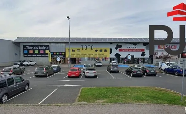 Local commercial 416 m²