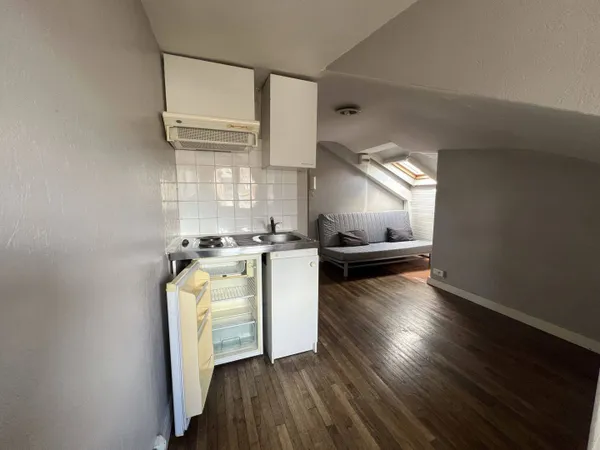 Studio 1 pièce 14 m²