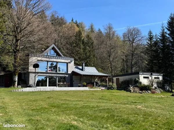 Propriété 7 pièces 136 m²