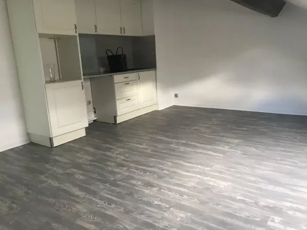 A LOUER, T2 de 47.06m², 29.20 habitable rue de Douai - PORTE DE DOUAI