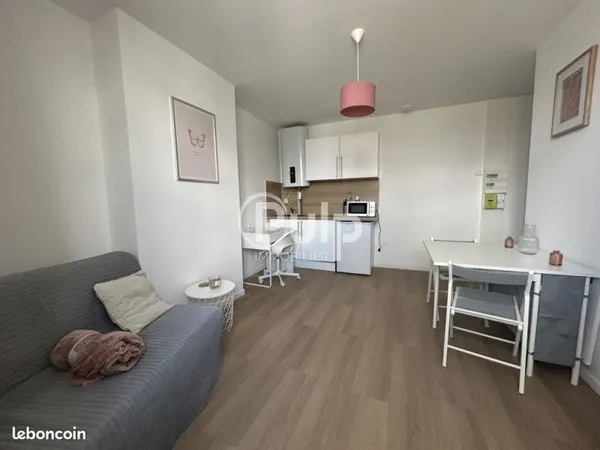 Studio 1 pièce 19 m²