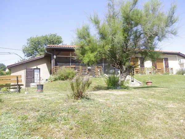 Maison à vendre PESSAN de 6 pièces, 4 chambres, terrain et garage double