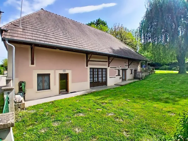 Maison et son studio avec terrain constructible