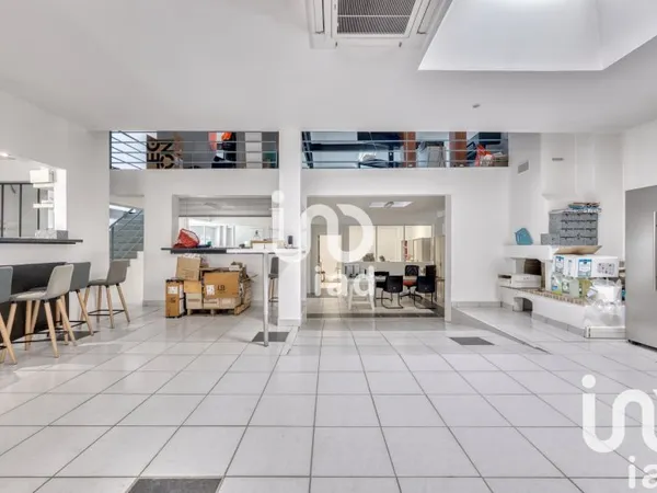 Maison 7 pièces 435 m²