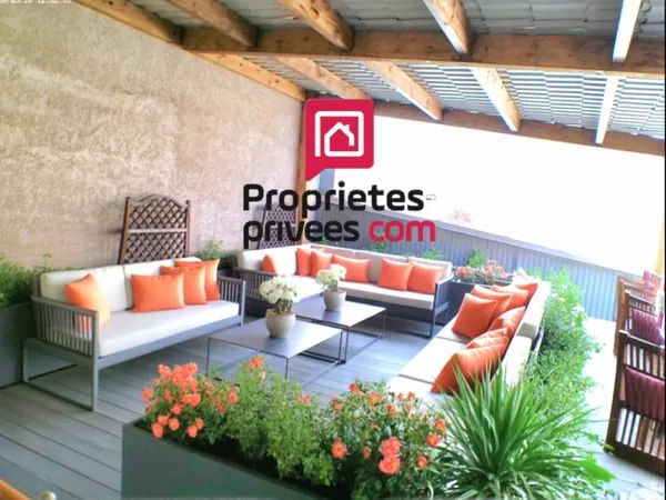 APPARTEMENT 6 PIÈCES CENTRE-VILLE + GRANDE TERRASSE COUVERTE + 2 GARAGES + 2 CAVES