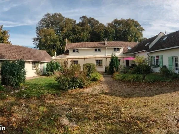 Maison 11 pièces 227 m²