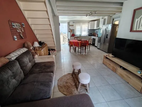 Maison 2 pièces 53 m²