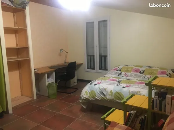 Colocation dans maison au calme quartier pouvourville avec Wifi et Place de parking-4 Chambres de 20
