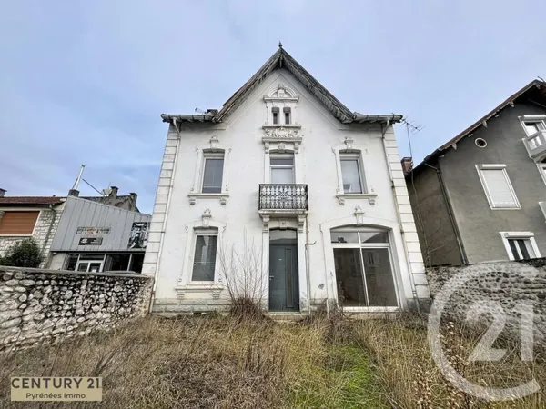 Maison 7 pièces 243 m²