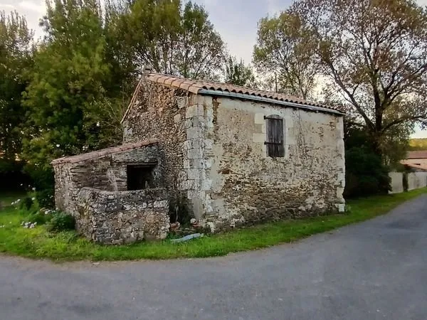 Ancienne chapelle avec terrain