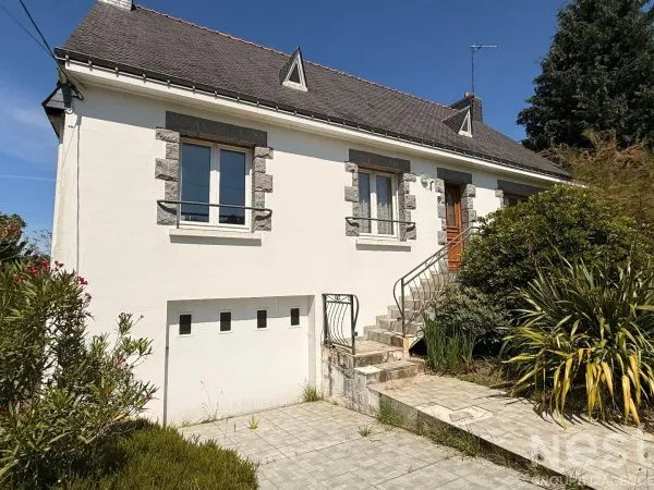 Maison entre-bourg de Landaul et son terrain d'environ 620m²