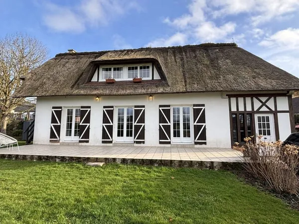 BELLE CHAUMIERE RENOVEE