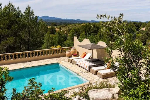 Maison 8 pièces 235 m²