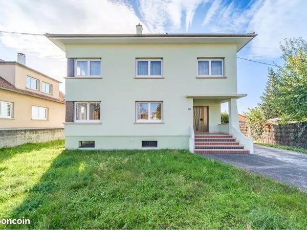 À vendre - Maison avec 2 appartements + dépendance - Terrain 960 m² - Rixheim