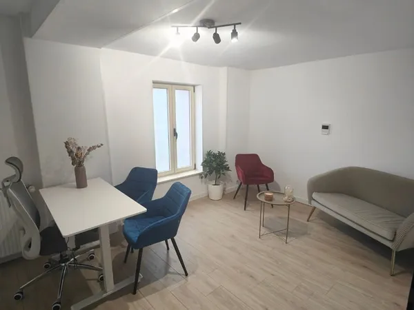 Location bureau privé 15m² - Coworking convivial - Aiserey près Dijon