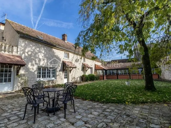 Maison 9 pièces 302 m²
