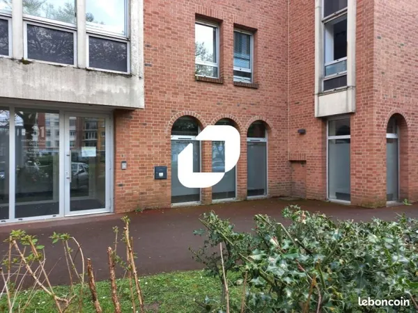 Bureau 282 m²