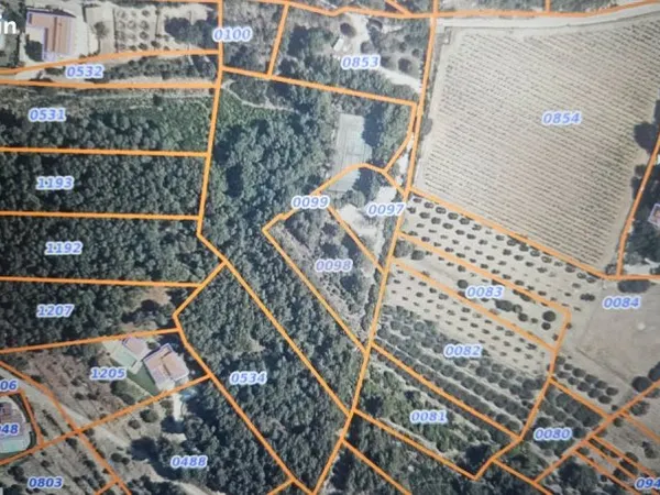 Magnifique terrain de 14 000 m²