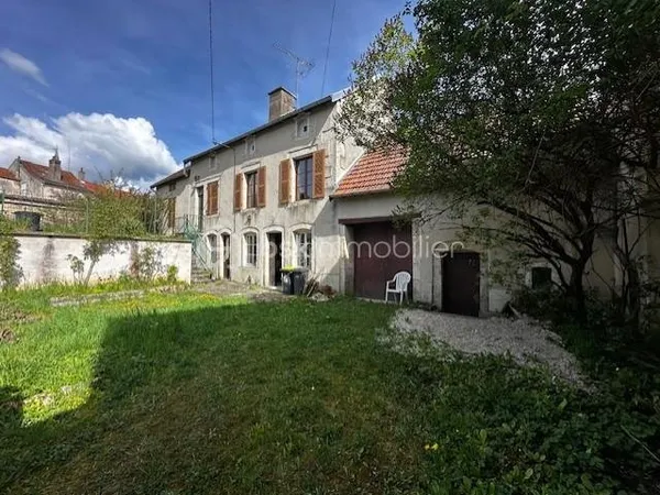 Maison 6 pièces 210 m²