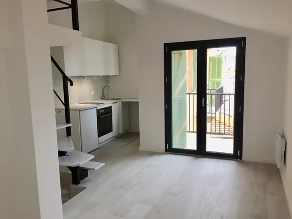 Nice : appartement dernier étage avec balcon à acheter