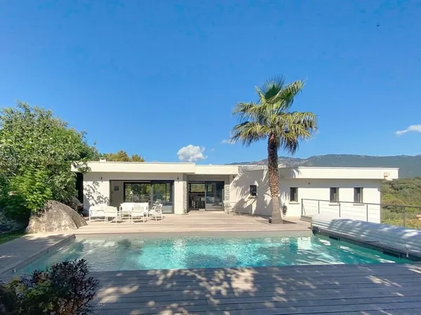 Maison 6 pièces 170 m²