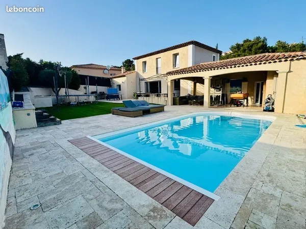 Maison type 4 avec jardin et piscine