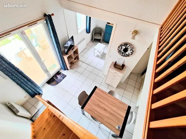 Maison meublée T3 42m2 jardinet clos et terrasse couverte
