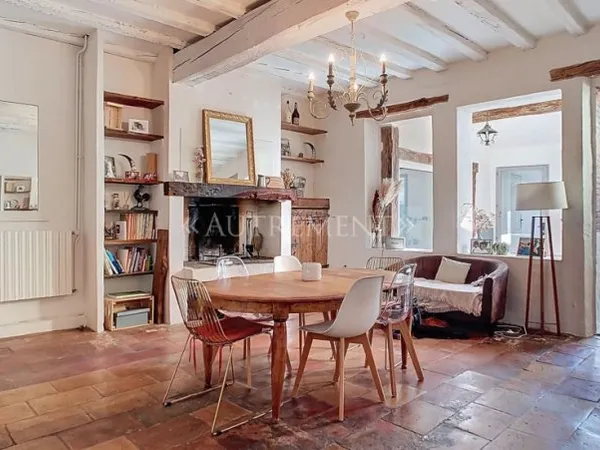 Maison 7 pièces 213 m²