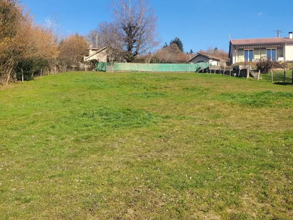 Très belle parcelle de terrain à bâtir