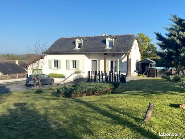 Maison familiale 125 m² - 4 chambres - Terrain 1320 m² - Vue Pyrénées - Gardères