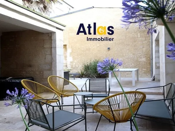 Maison de ville atypique 239 m² dans le centre de Niort