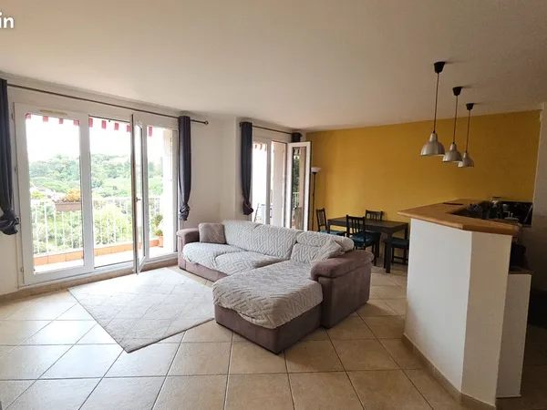 Location meublée 2 pièces Saint Pierre de Féric