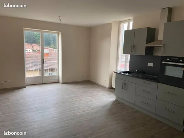 À louer - T3 de 65 m² à Thizy-les-Bourgs (Rue Perrin Frères)