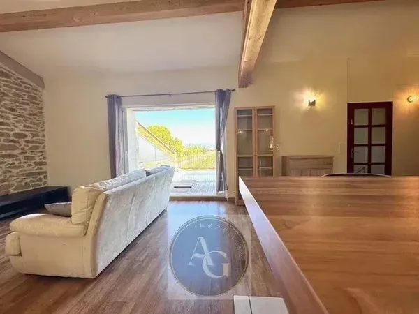 Maison de type 6 avec jardin et piscine