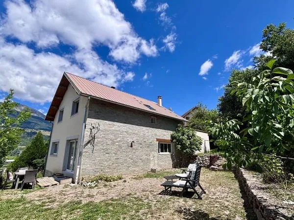 Maison 5 pièces 144 m²
