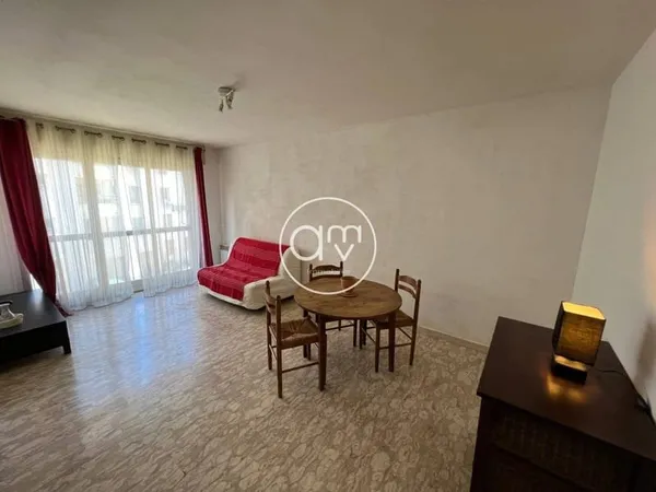 Studio 1 pièce 27 m²