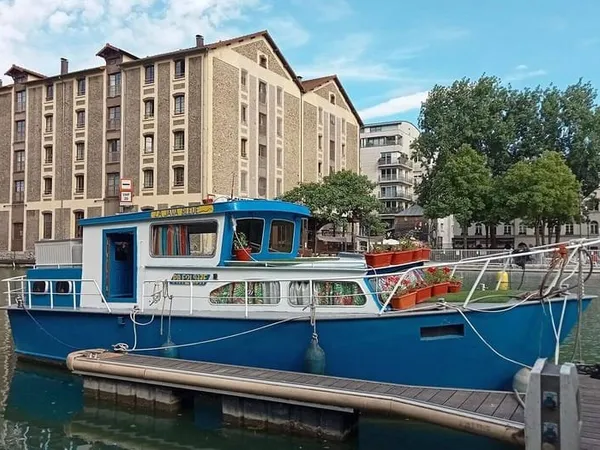 Péniche 2 pièces 18 m²