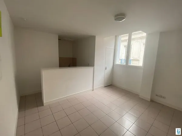 F1 ROUEN (76000) 41 rue Georges d'Amboise