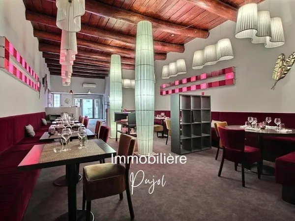 Local commercial 140 m²