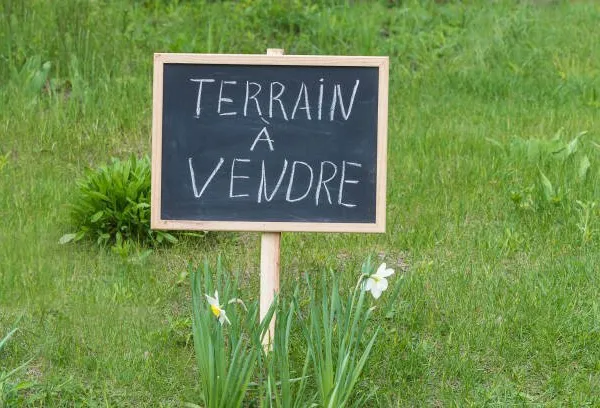 Terrain en individuel 601 m²