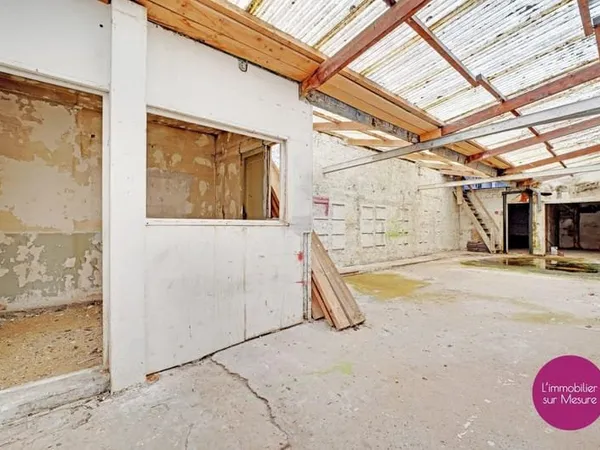 Atelier avec appartements À Vendre