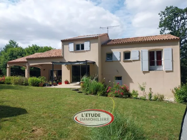 Sainte Pazanne : prestations rares, volumes, proche bourg et