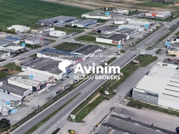 Local commercial 575 m²