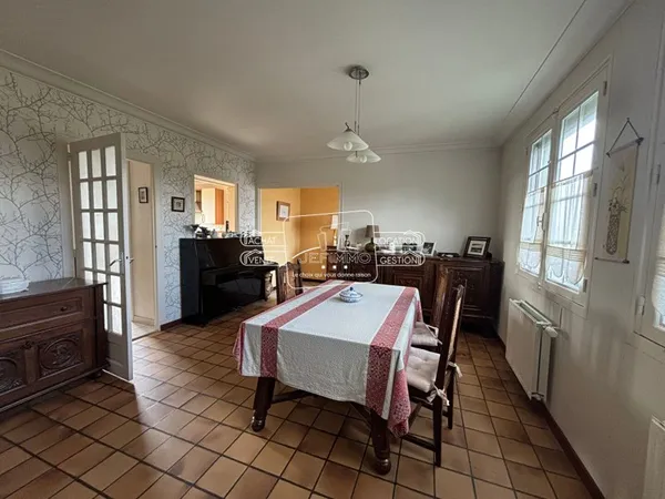Maison Divatte Sur Loire 10 pièce(s) 224.57 m2