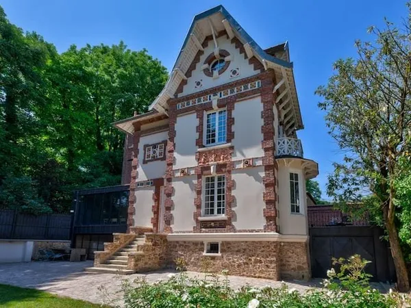 Maison 12 pièces 230 m²