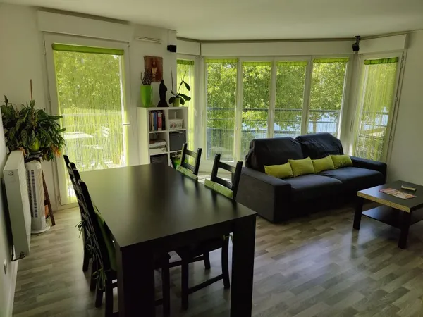 Vends appartement 79m² 4 pièces en bord de Seine